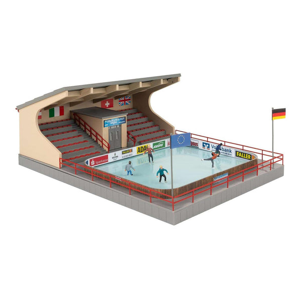 HO Ice Rink with Moving Figures